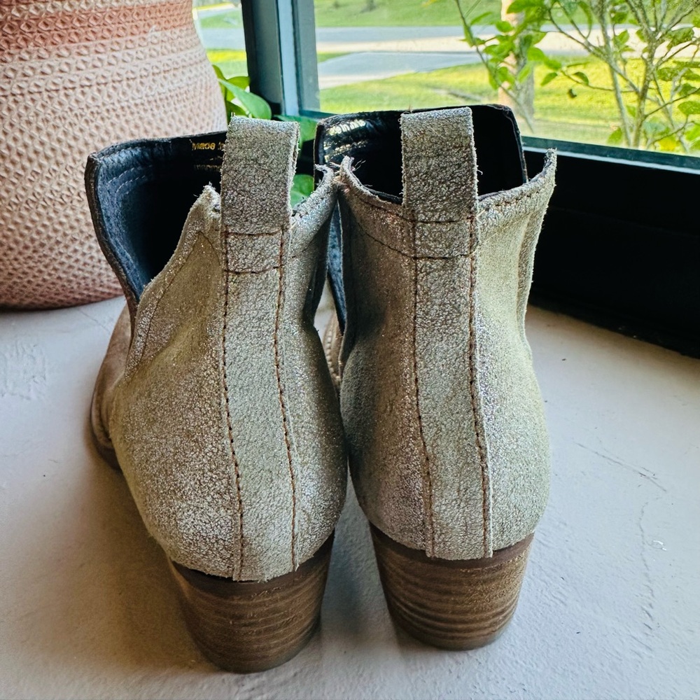 Diba True Stop By Bootie Camel Beige Gold Leather Suede Size 6M - Picture 4 of 9